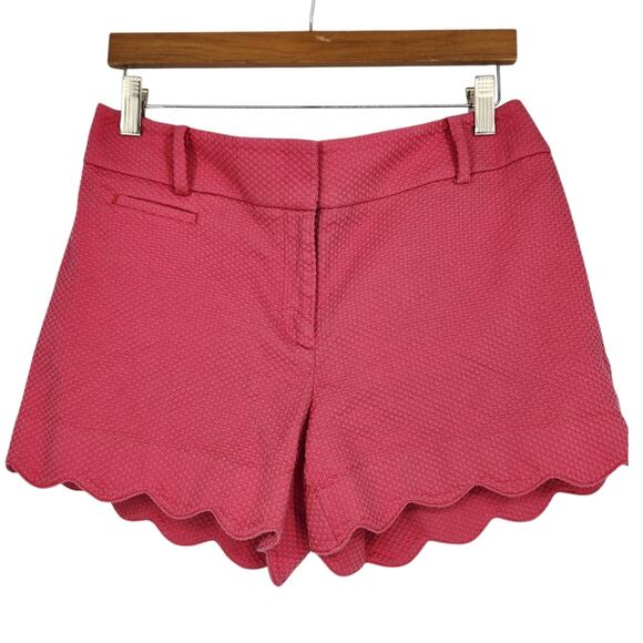 LOFT Pink Textured Scalloped Hem Shorts – Size 6 (4" Inseam) - Picture 1 of 3